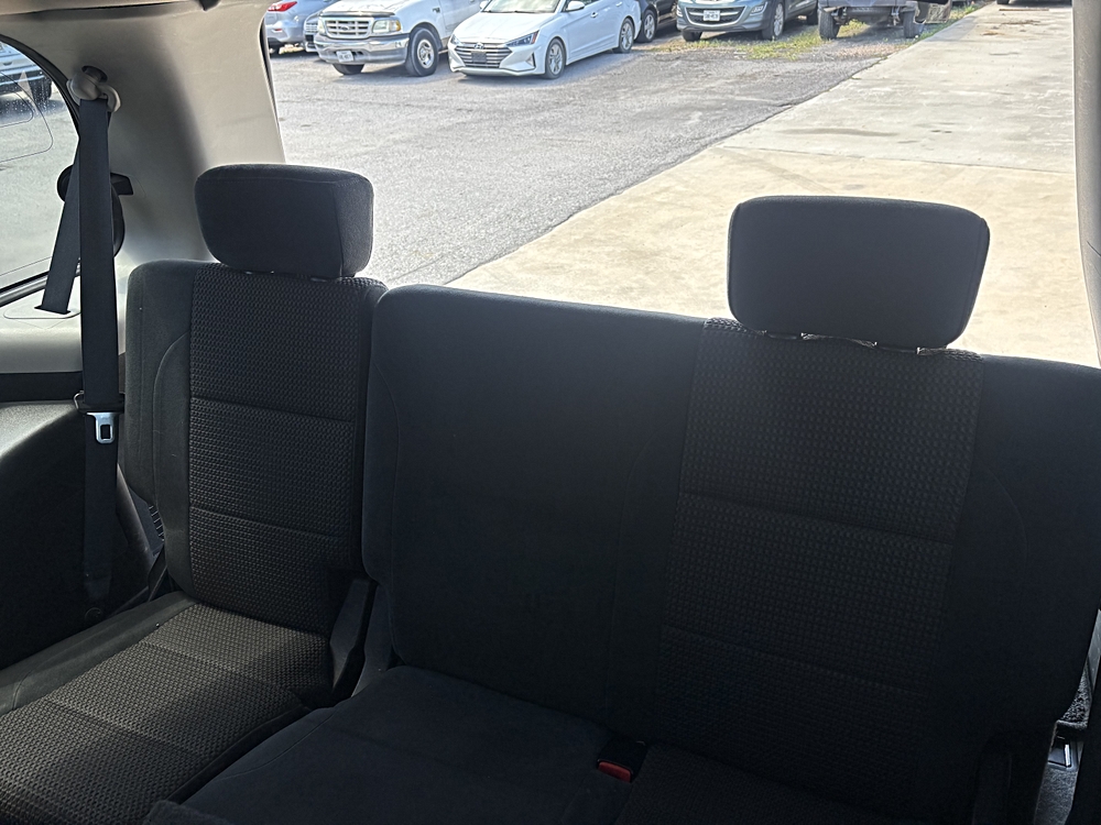 2015 Nissan Armada SV - Photo 11