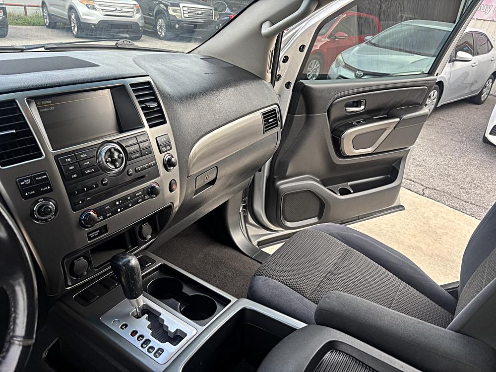 2015 Nissan Armada SV - Photo 24