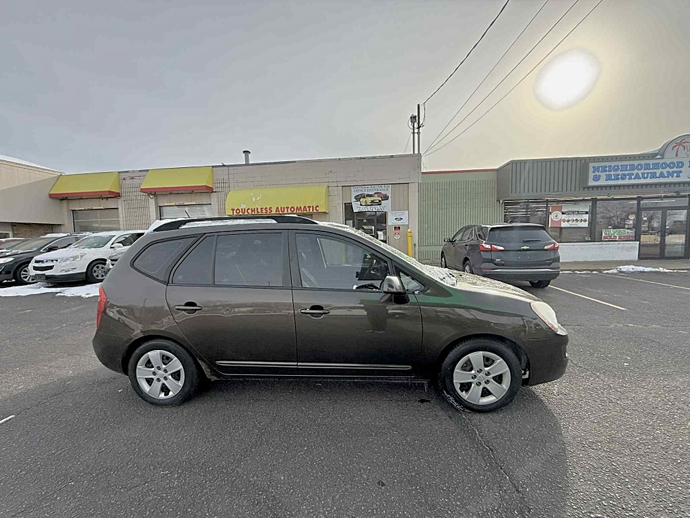 2009 Kia Rondo LX