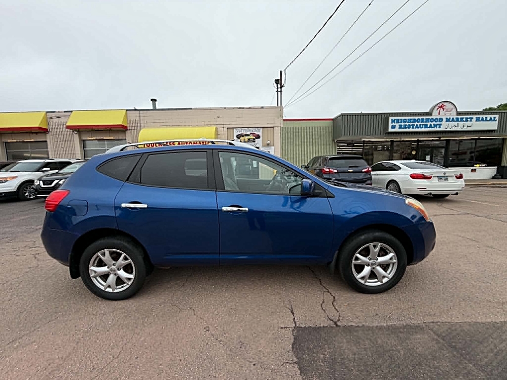 2010 Nissan Rogue SL FWD's photo