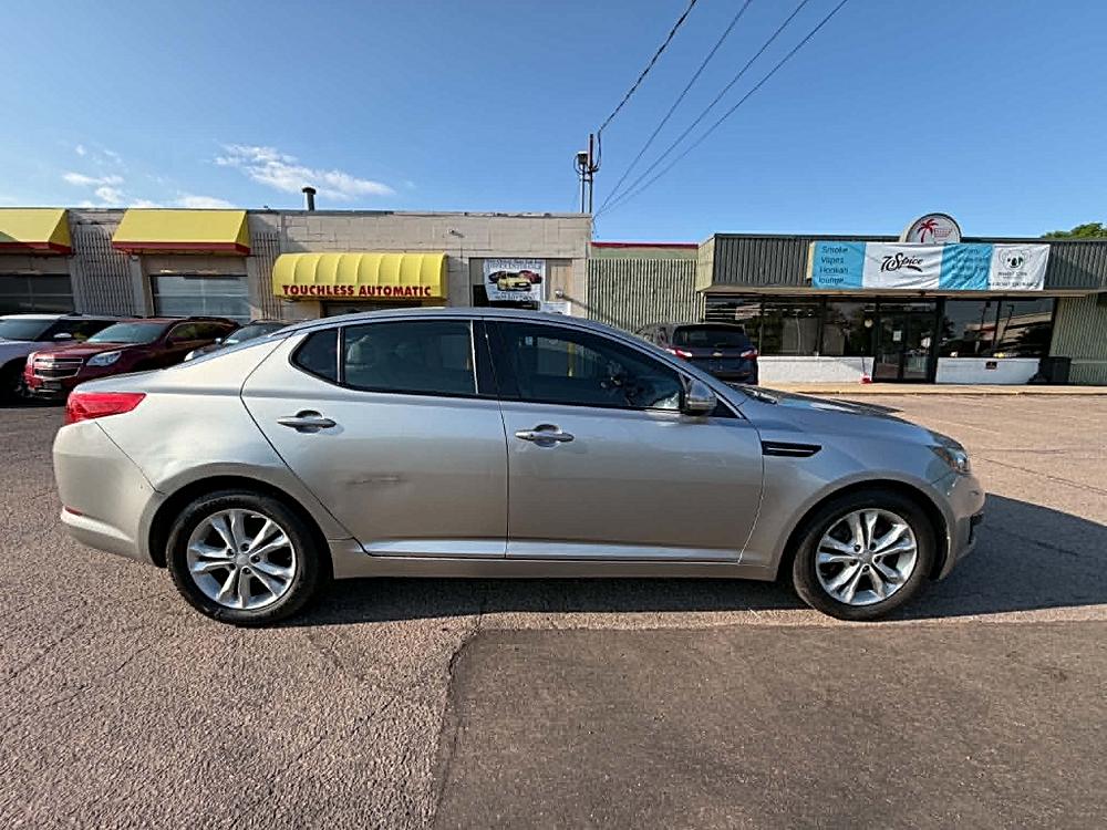 2012 Kia Optima EX AT's photo