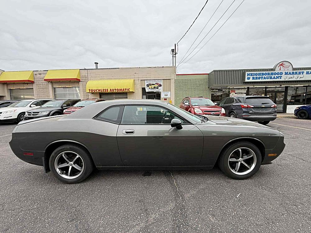 2010 Dodge Challenger SE