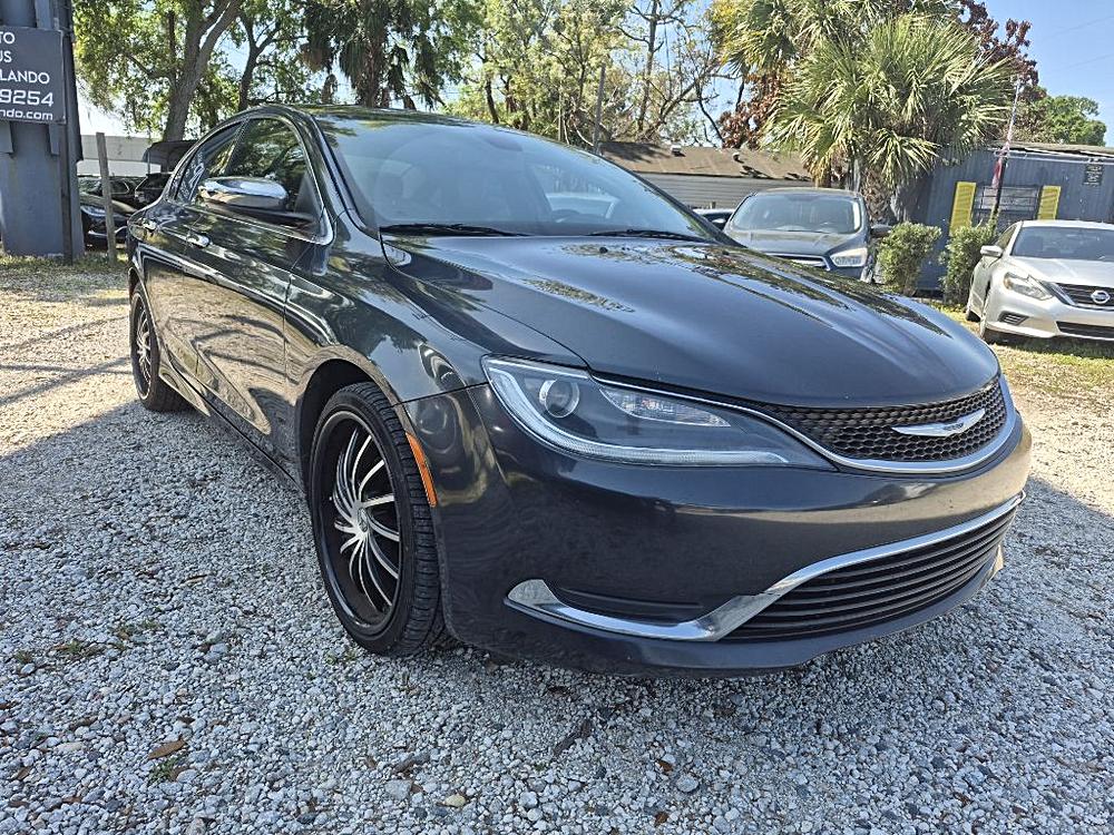 2017 Chrysler 200 Limited