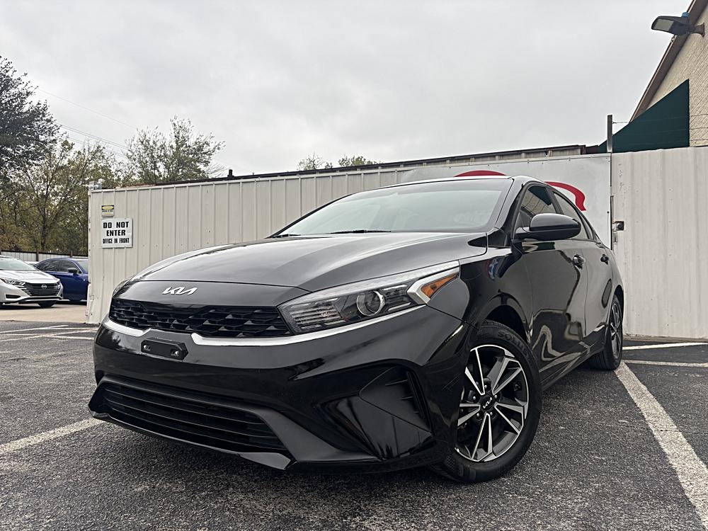 2023 Kia Forte LXS's photo