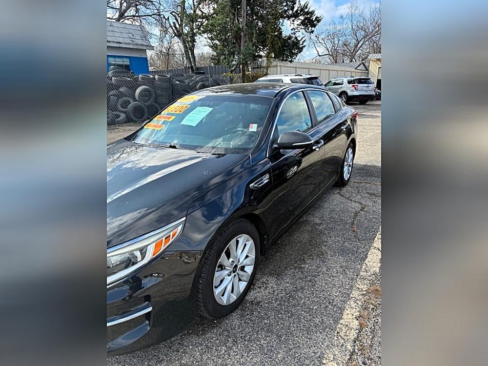 2016 Kia Optima LX's photo