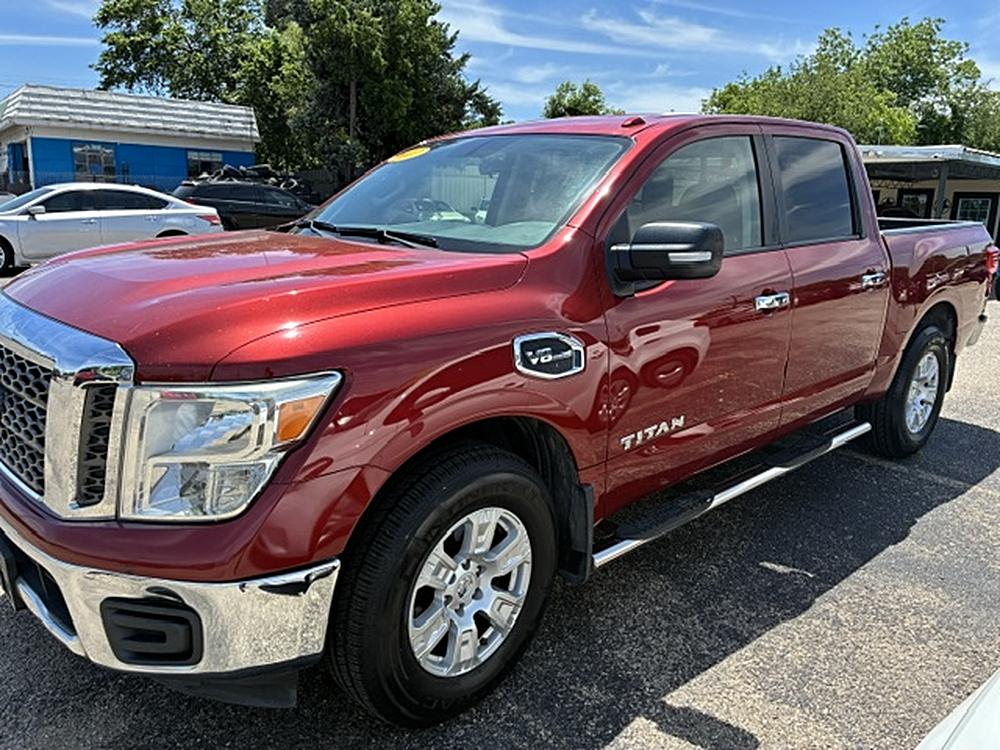 2017 Nissan Titan SV