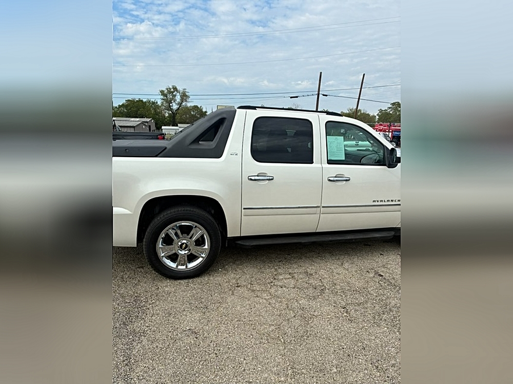 2004 Chevrolet Avalanche Base - Photo 11