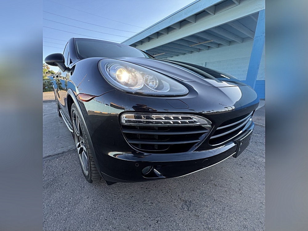 2011 Porsche Cayenne S Hybrid's photo