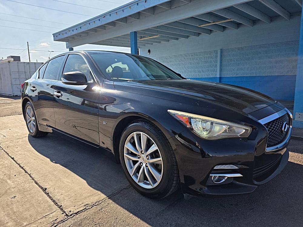2015 INFINITI Q50 Base