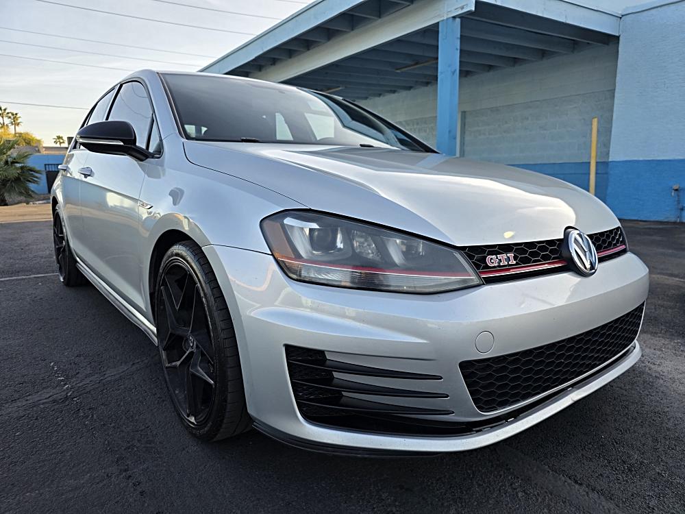 2017 Volkswagen Golf GTI Sport