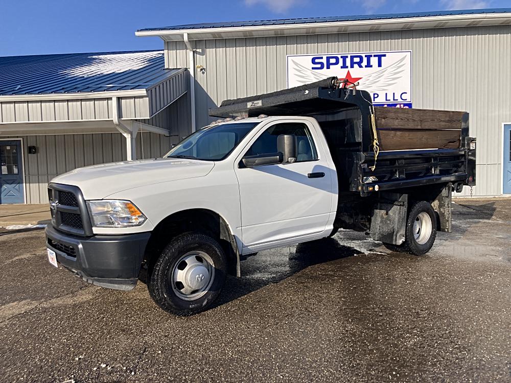2016 RAM Ram 3500 Chassis Cab Tradesman's photo