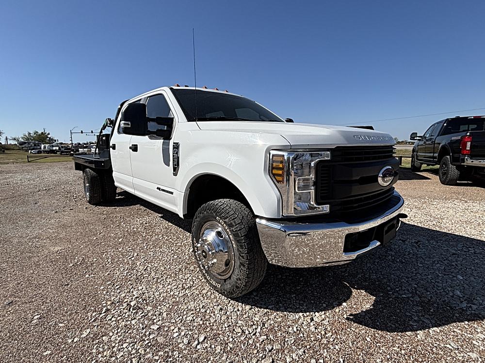 2018 Ford F-350 Super Duty Chassis Cab XL