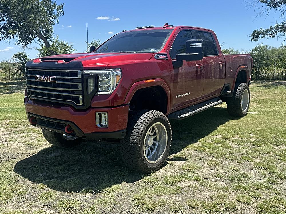 2021 GMC Sierra 4WD Crew Cab Standard Box AT4's photo