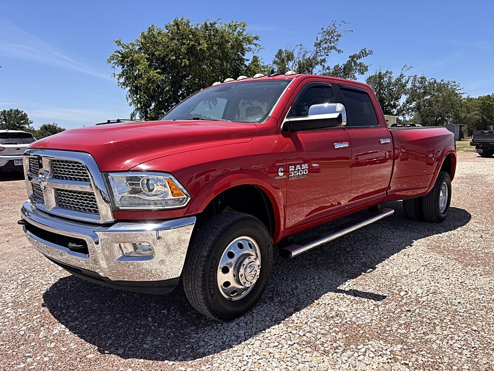 2017 RAM 3500 Laramie 4X4 Crew Cab LWB's photo