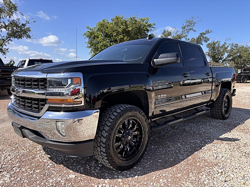 2018 Chevrolet Silverado 1500 LT Crew Cab Short Box's photo