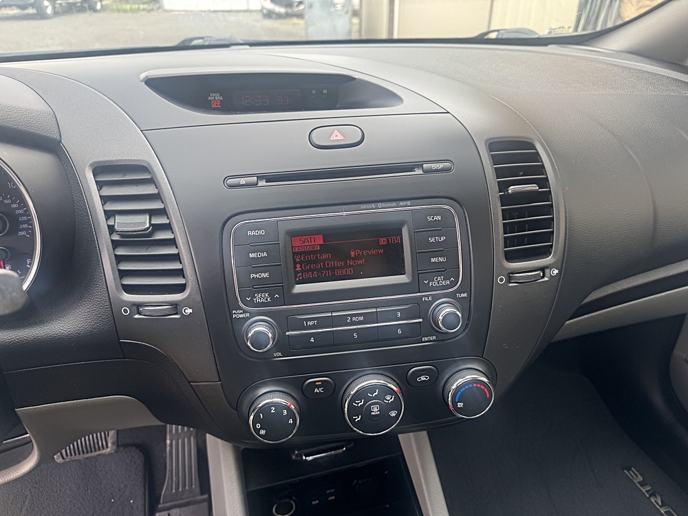 2015 Kia Forte LX - Photo 12