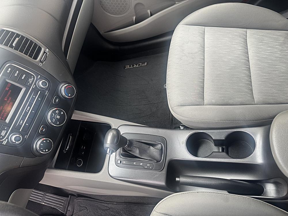 2015 Kia Forte LX - Photo 10