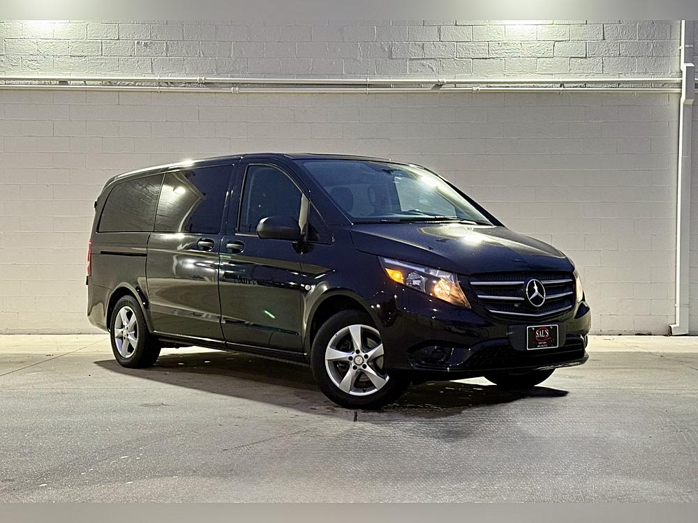 2018 Mercedes-Benz Metris Passenger Van Base