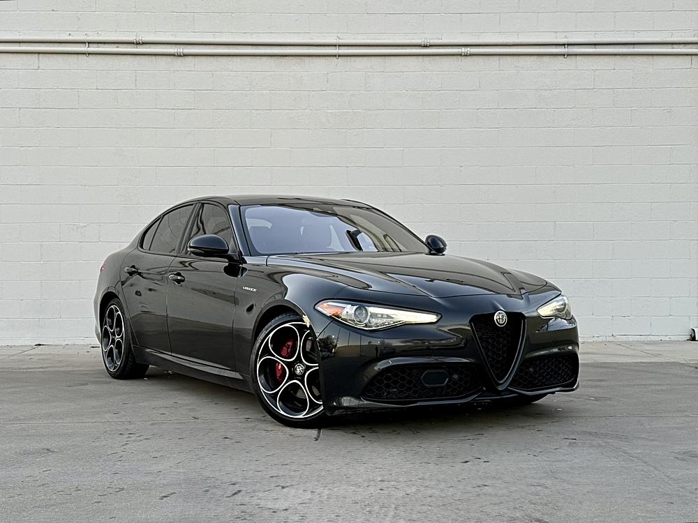 2022 Alfa Romeo Giulia Ti Veloce's photo