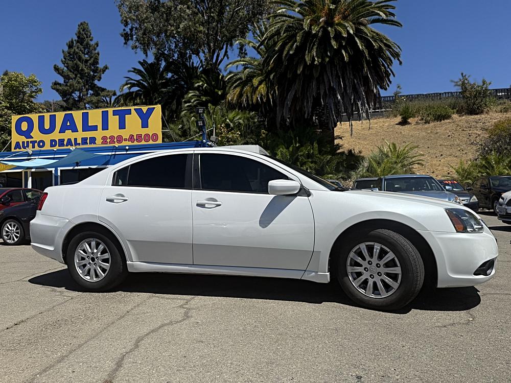 2011 Mitsubishi Galant FE