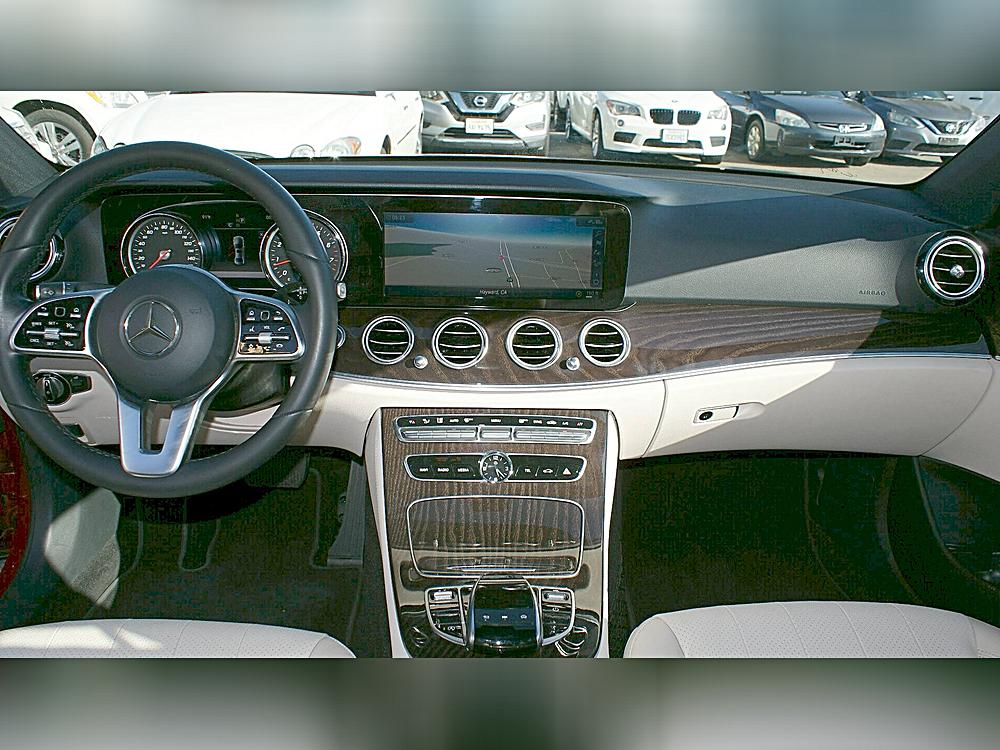 2019 Mercedes-Benz E-Class E300 - Photo 15