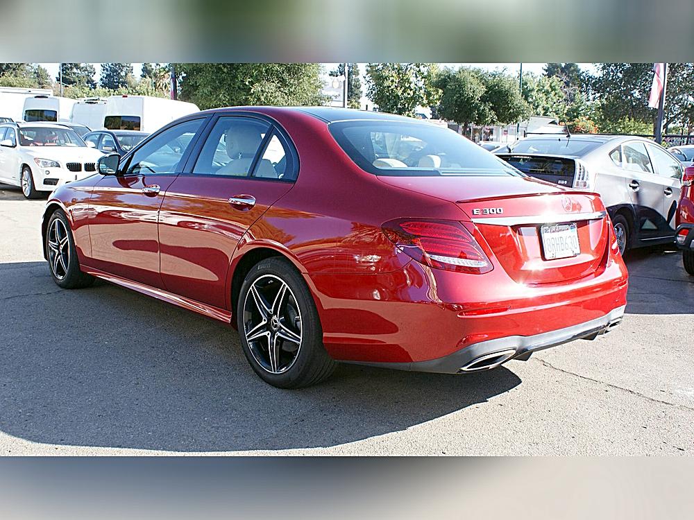 2019 Mercedes-Benz E-Class E300 - Photo 9