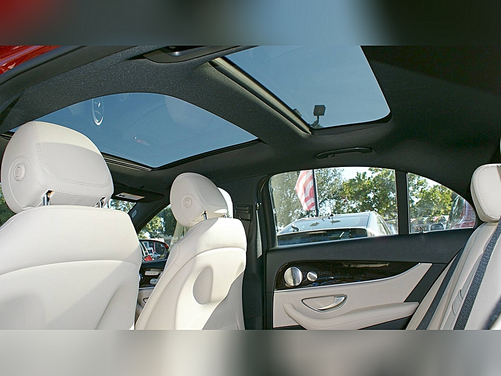 2019 Mercedes-Benz E-Class E300 - Photo 6