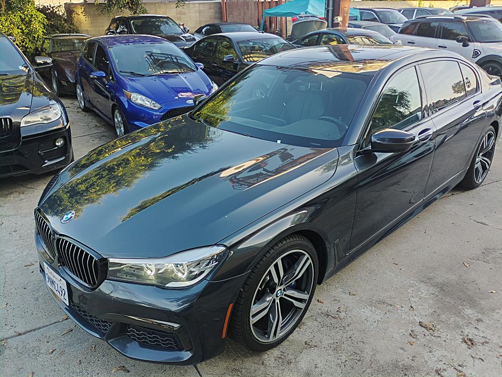 2018 BMW 7 Series 740i's photo