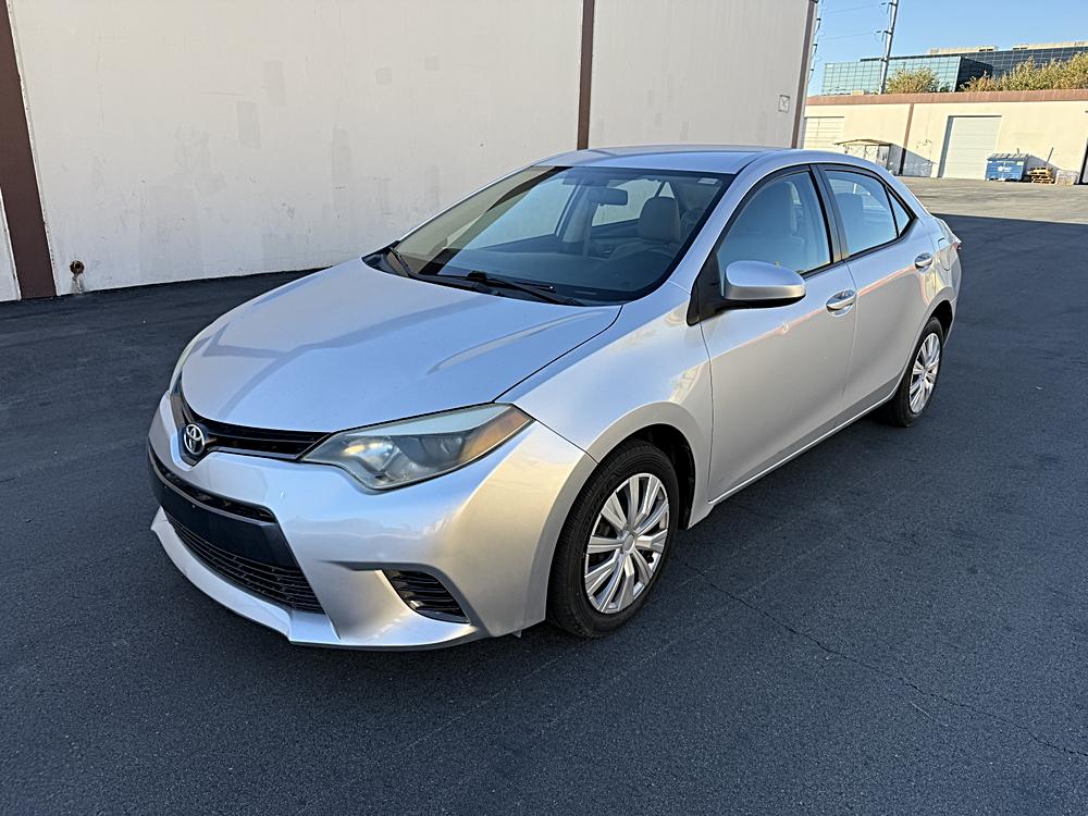 2015 Toyota Corolla LE's photo