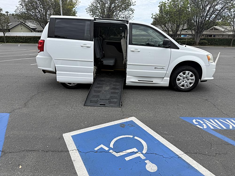 2018 Dodge Grand Caravan SE - Photo 49