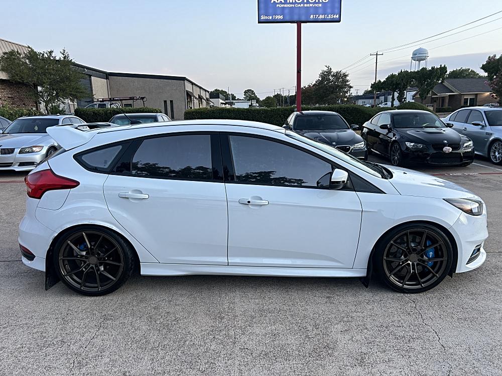 2018 Ford Focus ST - Photo 8