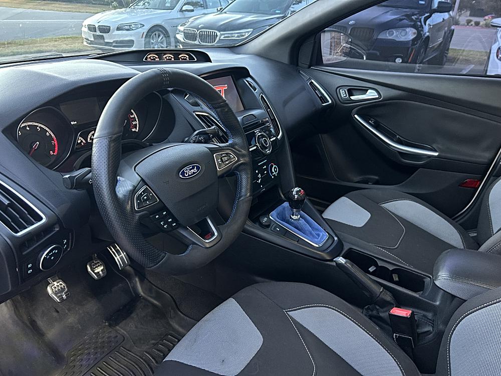 2018 Ford Focus ST - Photo 9