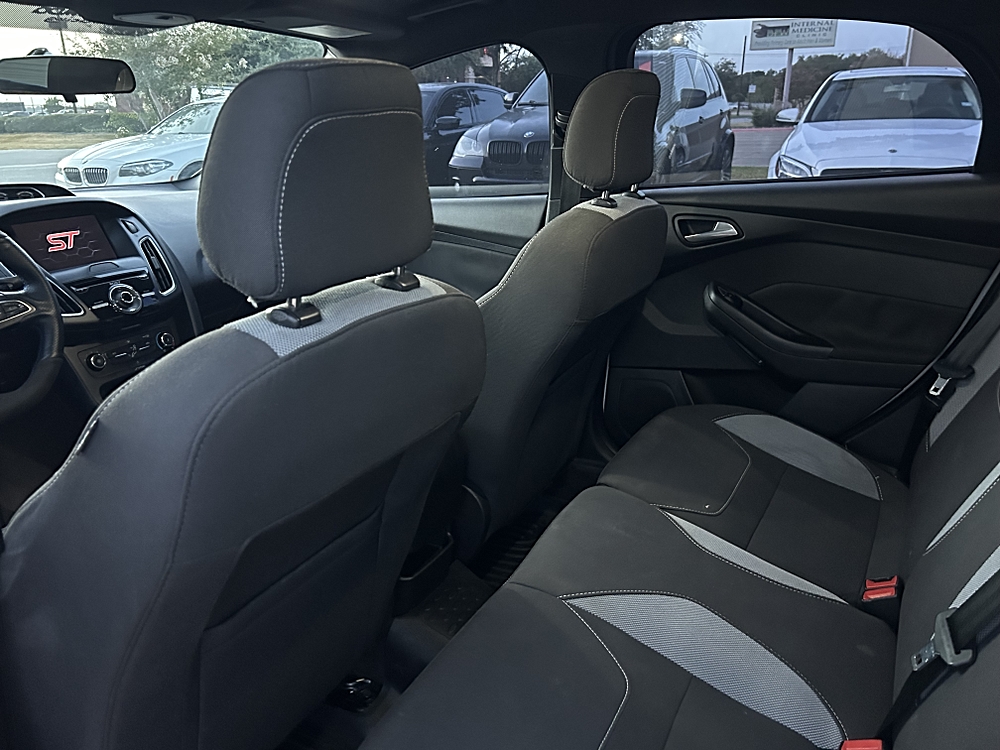 2018 Ford Focus ST - Photo 15