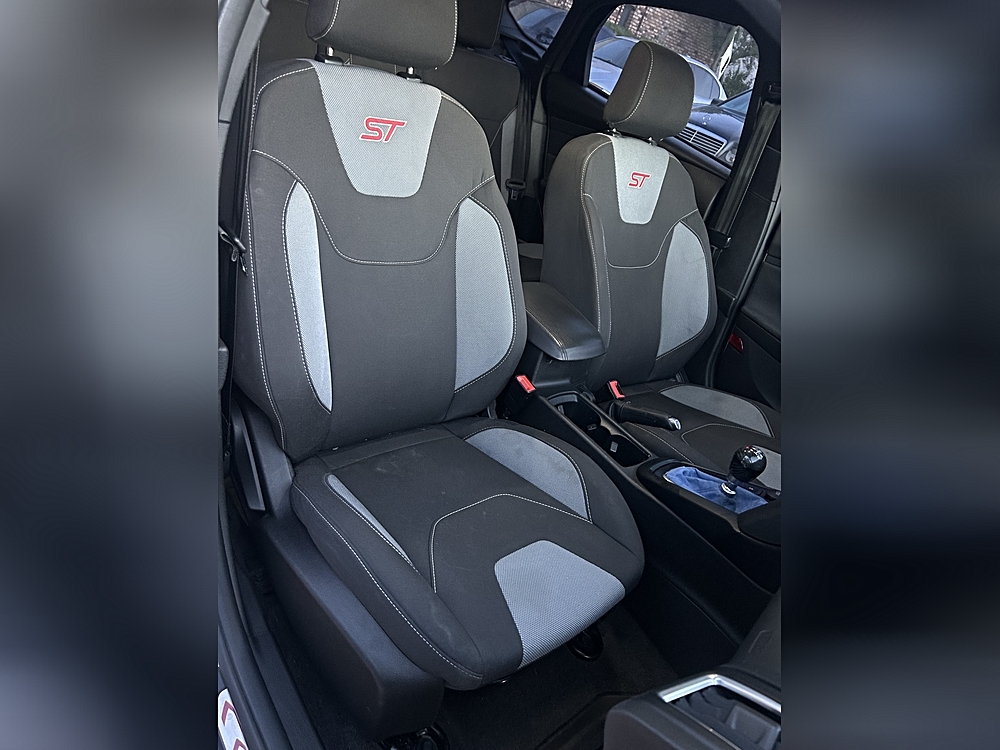 2018 Ford Focus ST - Photo 14