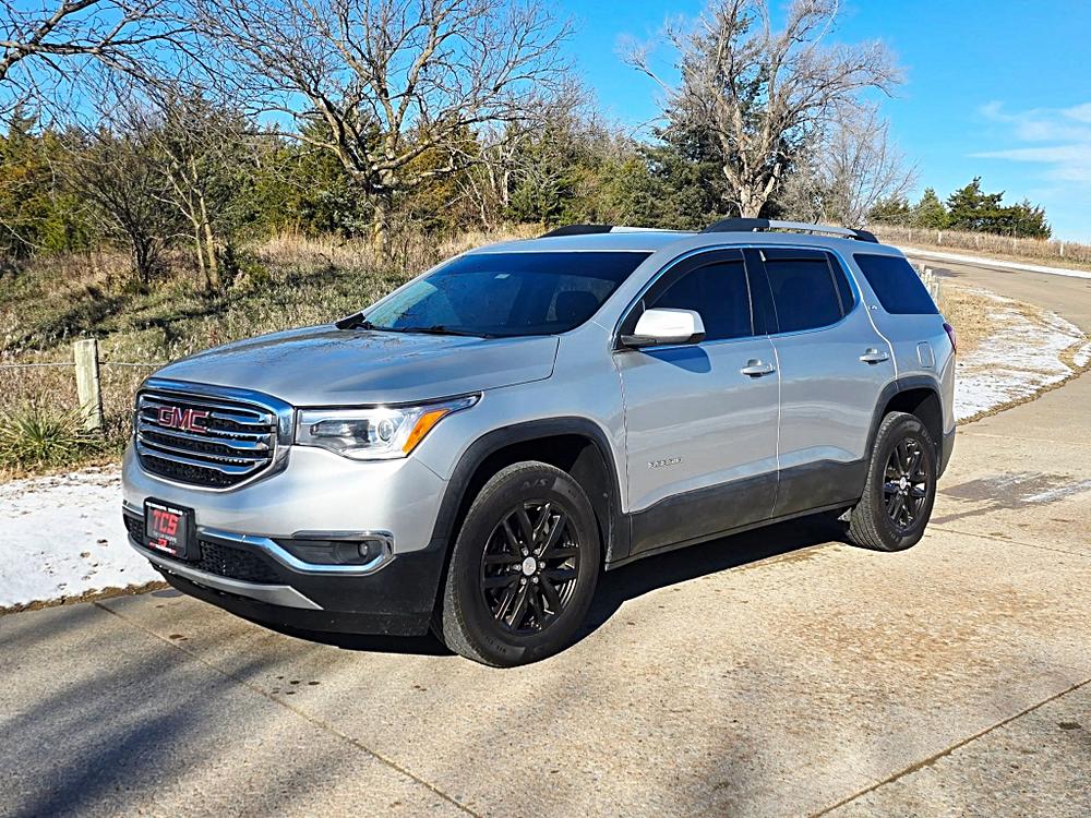 2017 GMC Acadia SLT-1's photo