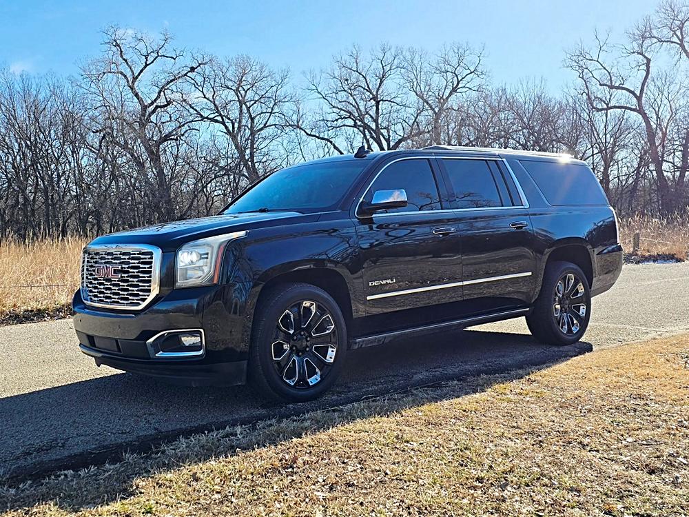 2019 GMC Yukon XL Denali's photo