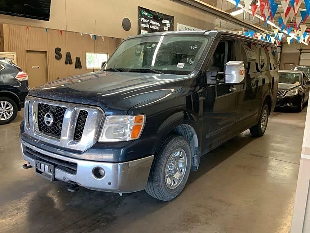 2016 Nissan NV 3500 SL V8's photo