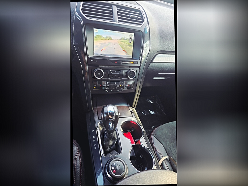 2018 Ford Explorer XLT - Photo 15