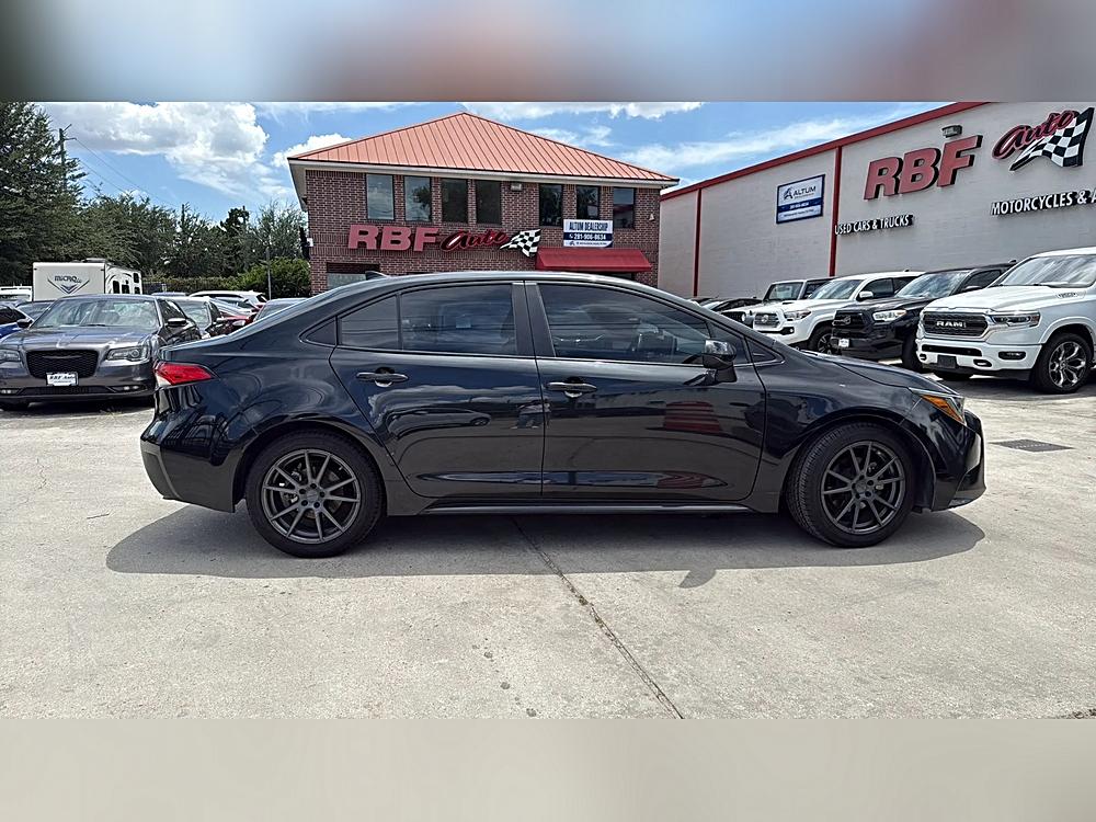 2021 Toyota Corolla LE - Photo 39