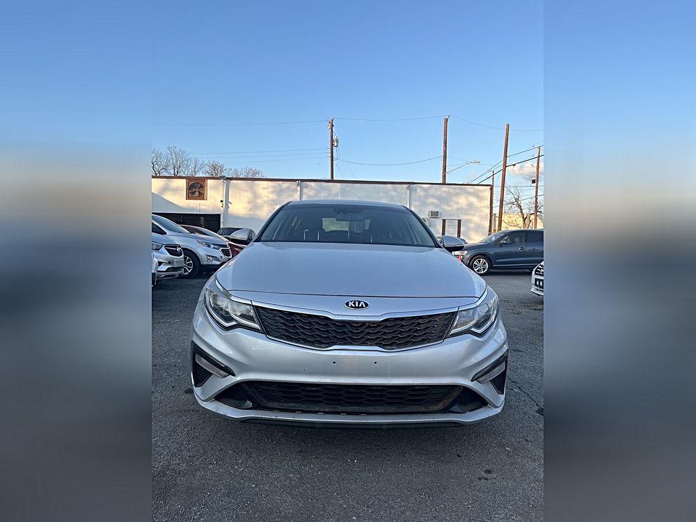 2019 Kia Optima LX's photo