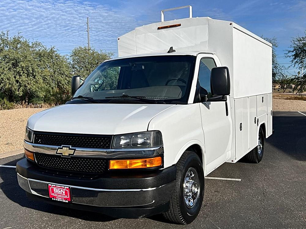 2019 Chevrolet Express Cutaway Base's photo
