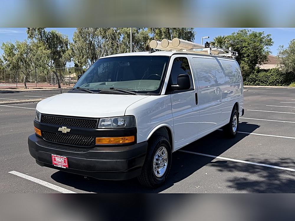 2023 Chevrolet Express's photo