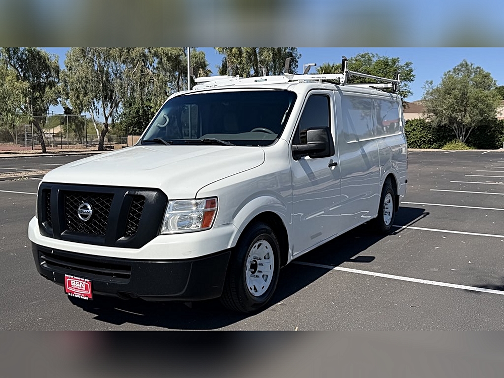 2018 Nissan NV's photo