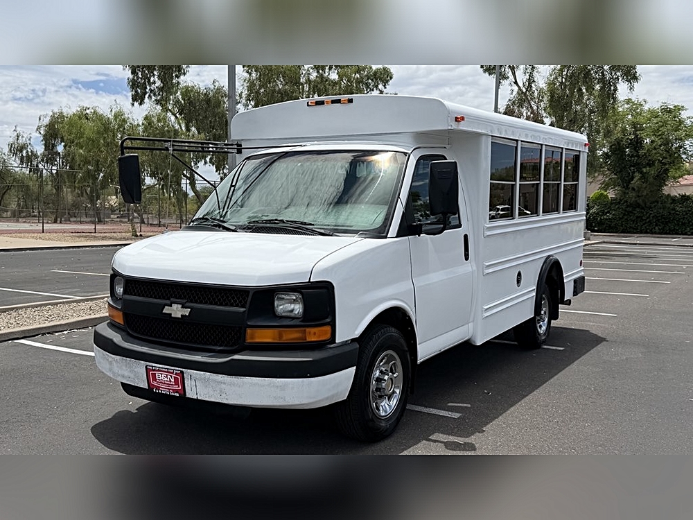 2004 Chevrolet Express's photo