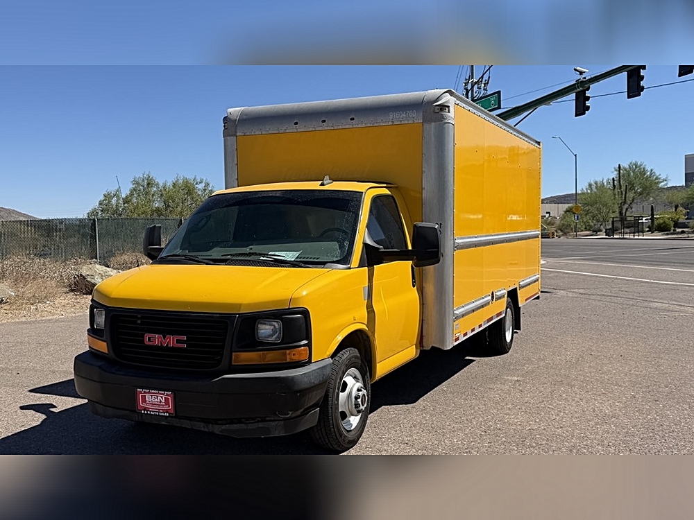 2017 GMC Savana 3500 177" WB's photo