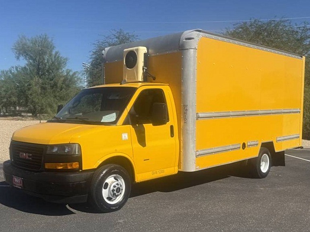 2018 GMC Savana Cutaway Work Van