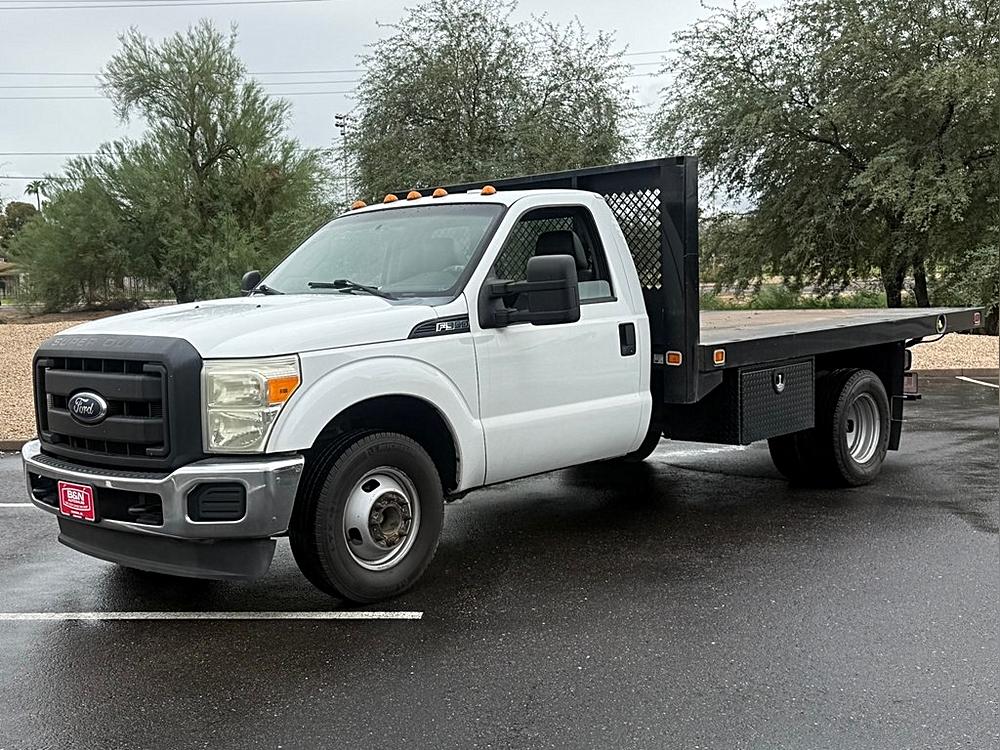 2011 Ford F-350 Super Duty Chassis Cab XL