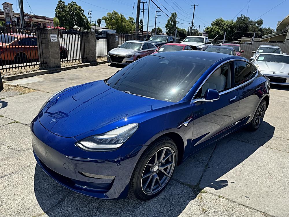 2019 Tesla Model 3 Rear-Wheel Drive Mid Range's photo