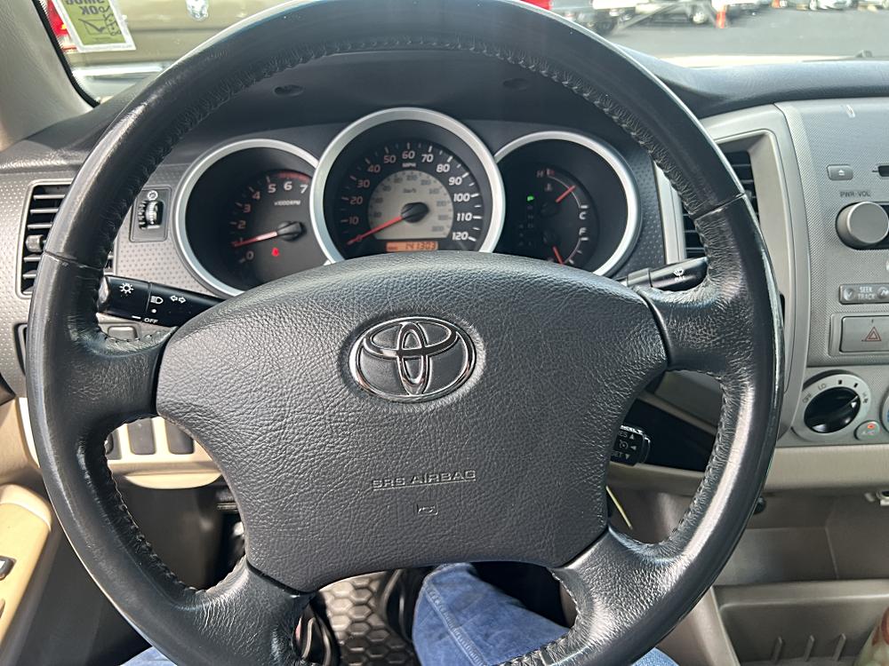 2017 Toyota Tacoma SR5 - Photo 34