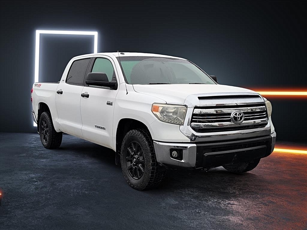 2017 Toyota Tundra SR5's photo